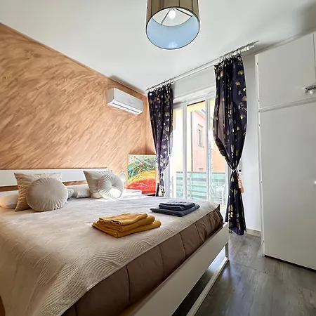 Apartman Sanremo- Affittasi Licia Home, Con Aria Condizionata Centralissimo A Pochissima Distanza Da Ariston, Casino E Dal Mare San Remo