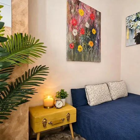 Sanremo- Affittasi Licia Home, Con Aria Condizionata Centralissimo A Pochissima Distanza Da Ariston, Casino E Dal Mare