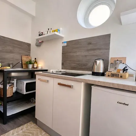 L&r - Affittasi Licia Home, Con Aria Condizionata E Wi-fi Centralissimo A Pochissima Distanza Da Ariston, Casino E Dal Mare * סנרמו