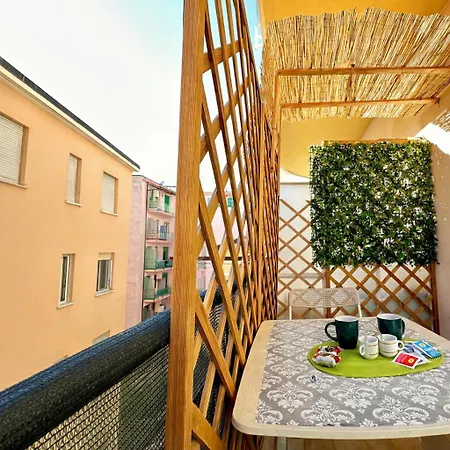 Sanremo- Affittasi Licia Home, Con Aria Condizionata Centralissimo A Pochissima Distanza Da Ariston, Casino E Dal Mare *
