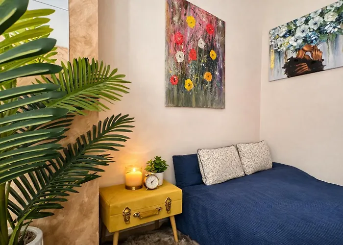 Sanremo- Affittasi Licia Home, Con Aria Condizionata Centralissimo A Pochissima Distanza Da Ariston, Casino E Dal Mare